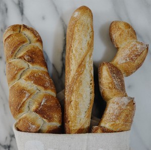 第七款:《法国面包教父的经典配方》--法棍、麦穗、辫子花式面包